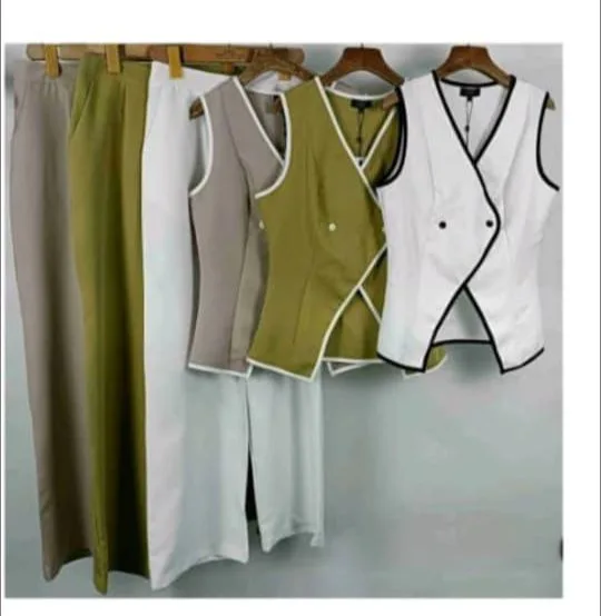 Conjunto chaleco y pantalón recto